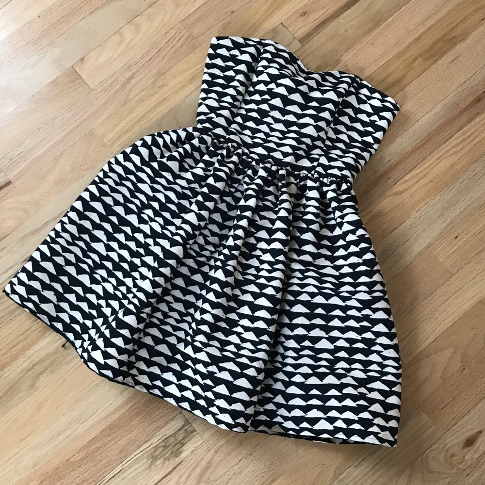 Forever 21 Strapless Black and White Dress